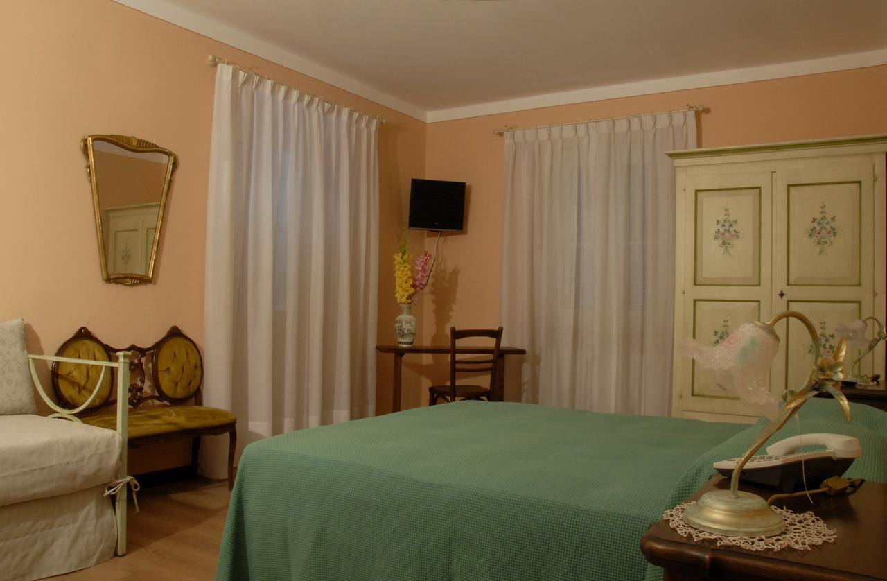 B&B Le Camelie Domodossola Exteriör bild